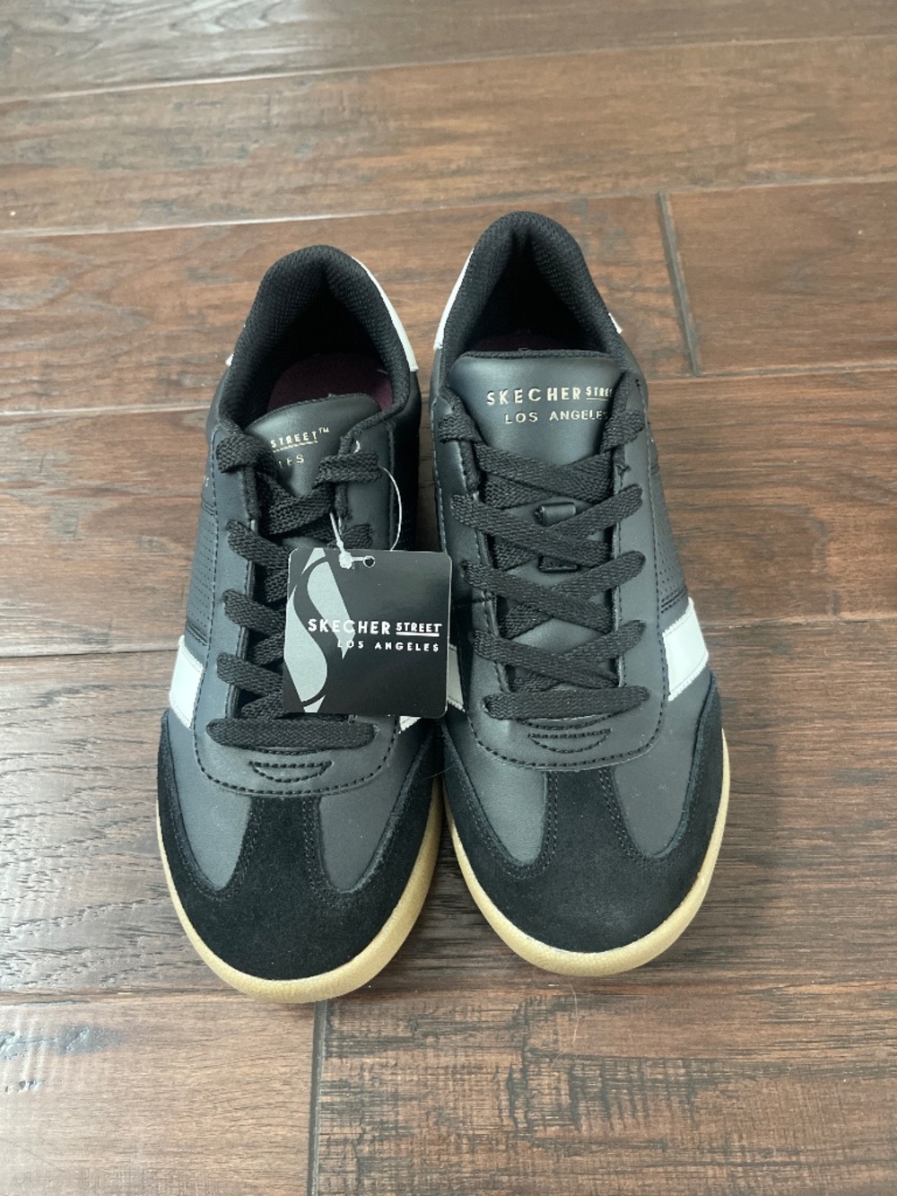NWT Skechers street sneakers
